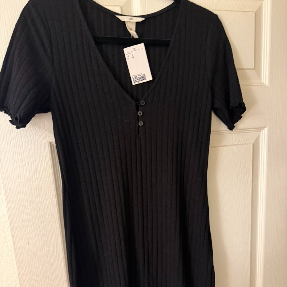 H&M Ribbed short sleeve ruffle dress